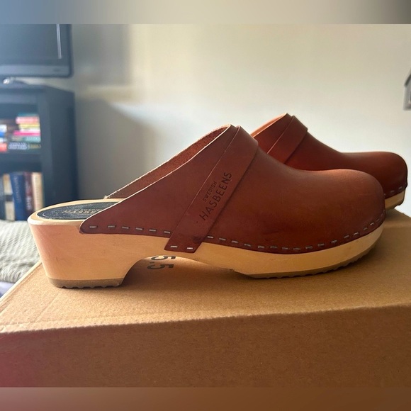 Swedish Hasbeens Husband Clogs in Cognac, Size 40